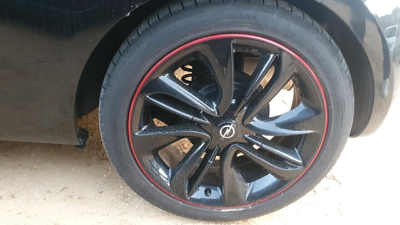 Opel Adam 1.4 87 CV 2013