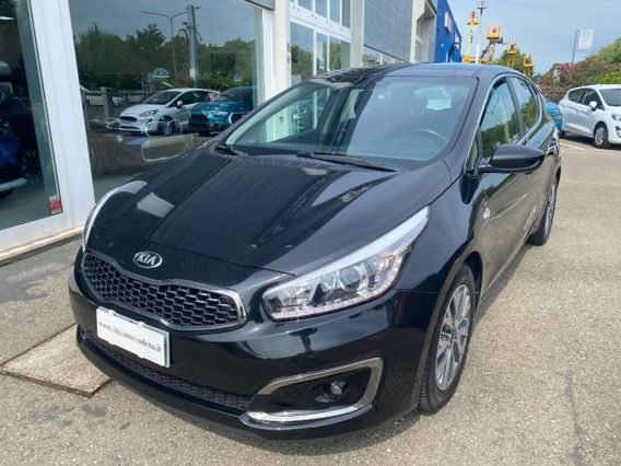 KIA cee'd 1.6 CRDi 110CV 5 porte Cool NAVI+RETR.