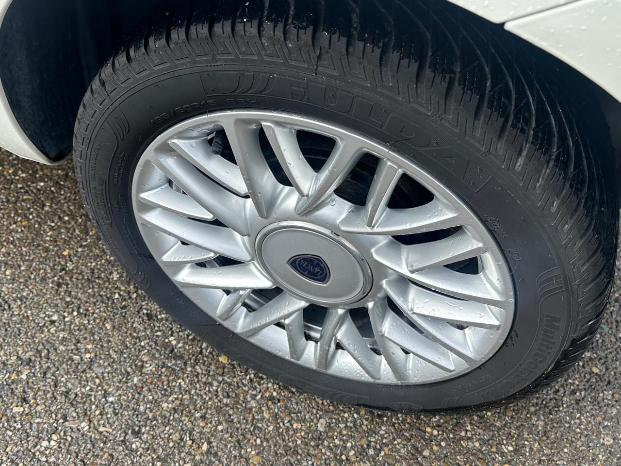 Lancia Ypsilon 1.2 69 CV 5 porte GPL Ecochic Gold
