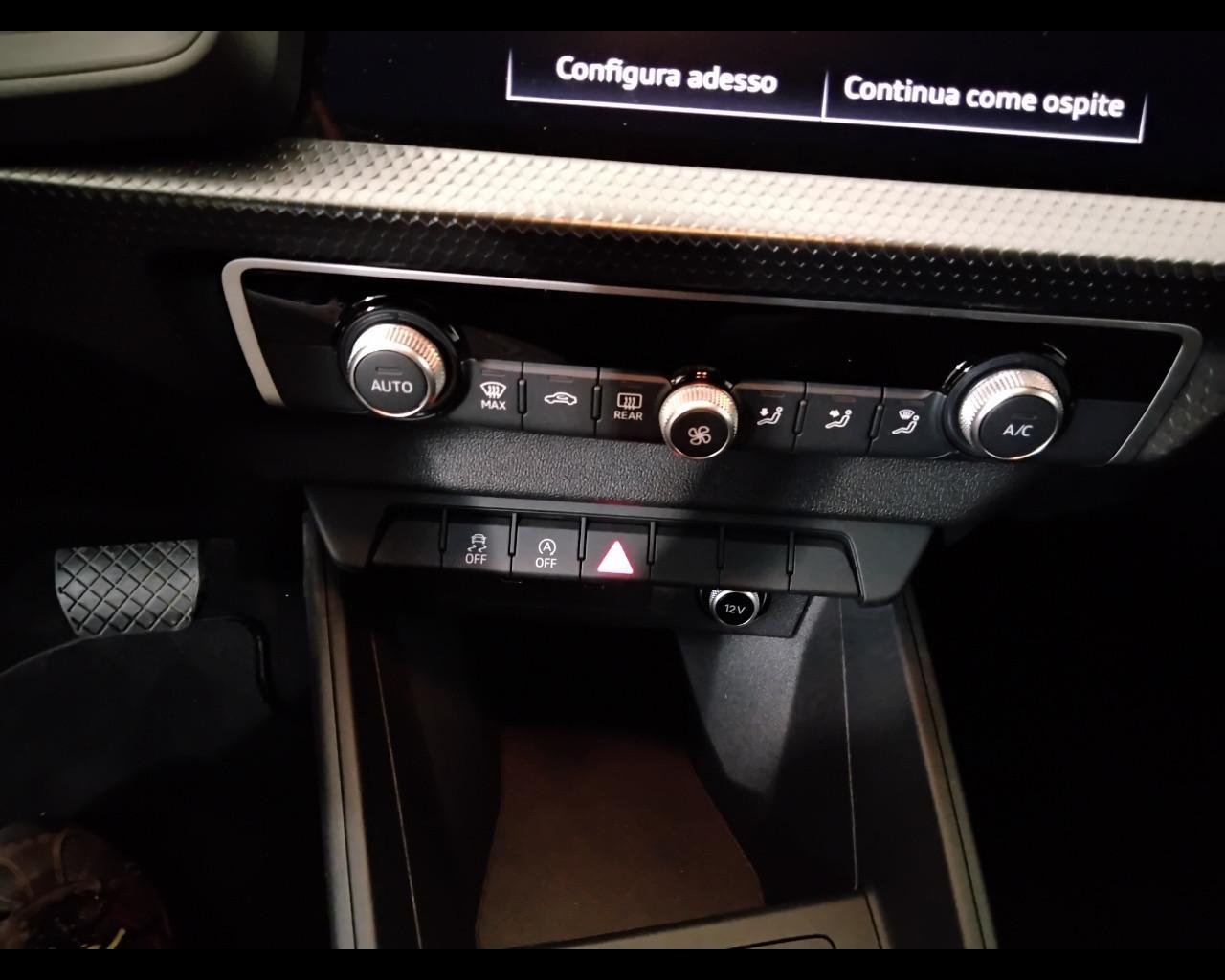 AUDI A1 II 2022 allstreet - A1 allstreet 30 1.0 tfsi Identity Contrast 110cv s tronic
