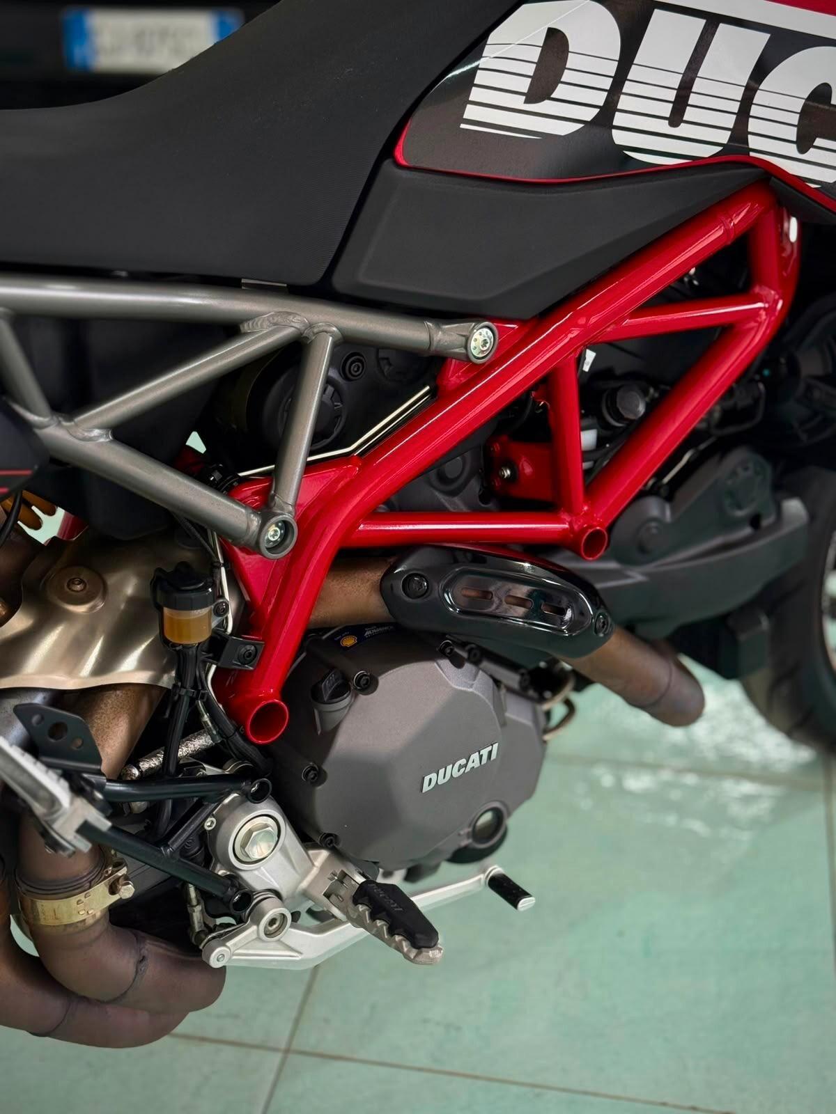 Ducati Hypermotard 950