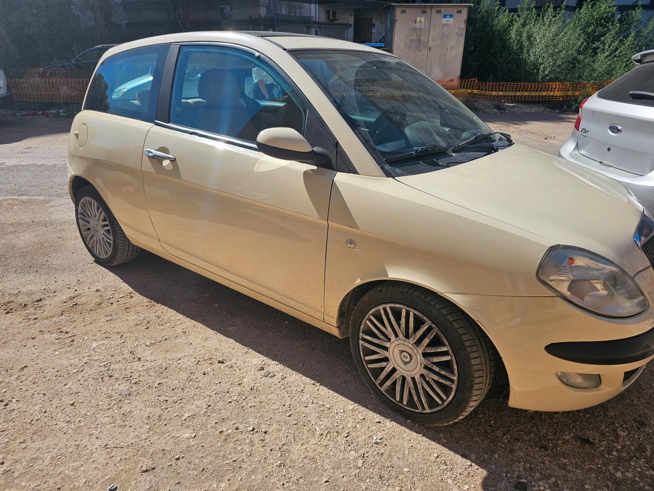 Lancia Ypsilon Platino
