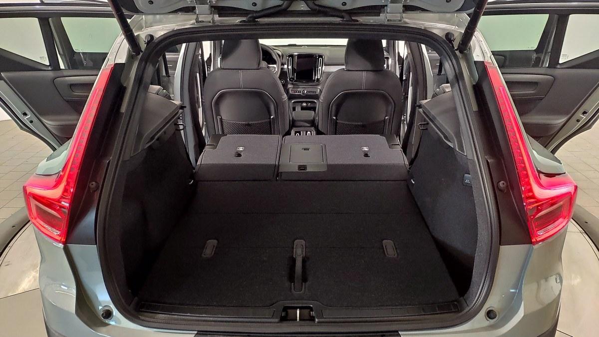 VOLVO Xc40 B3 Mild Hybrid Automatico Plus Dark