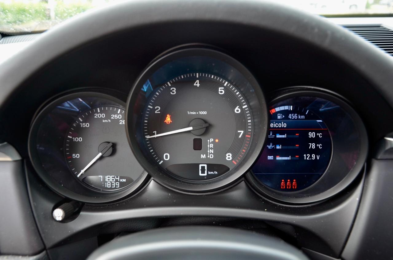 PORSCHE MACAN 2.0 T 265cv PDK, CRONOLOGIA SERVICE PORSCHE, TETTO, SCARICO SPORTIVO, SOSPENSIONI ADATTIVE, FARI PDLS, PERMUTE