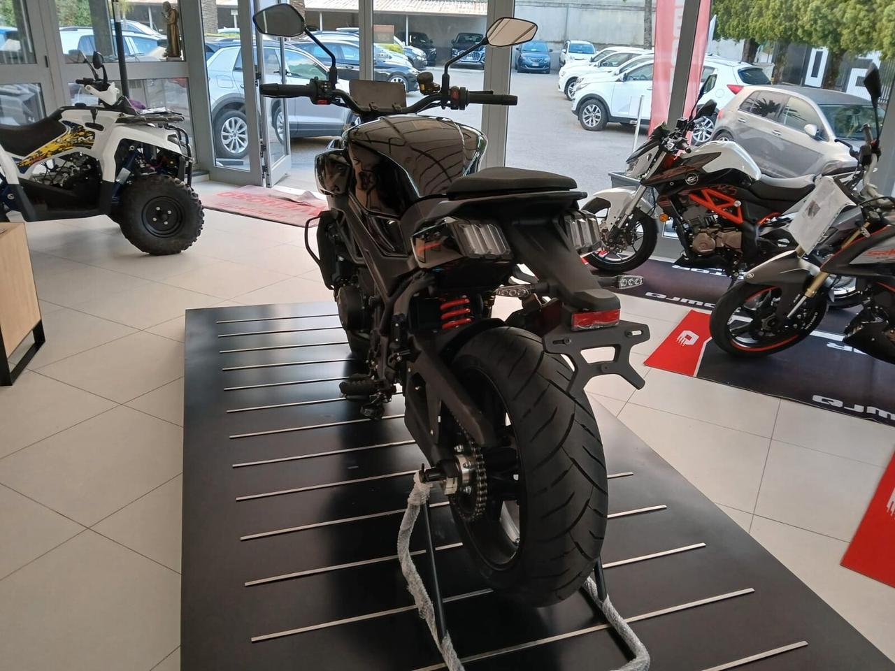 QJ MOTOR SRK 900-NUOVA-PRONTA CONSEGNA