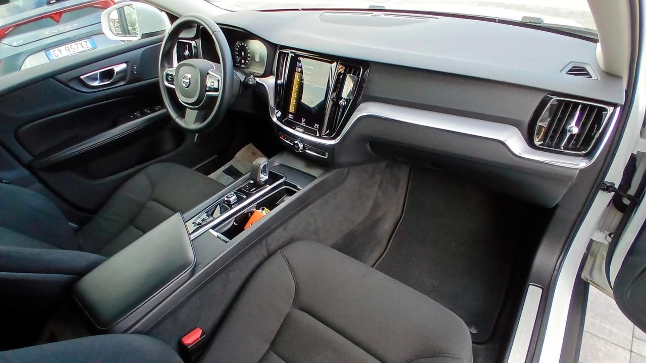 Volvo V60 Cross Country B4 (d) AWD automatico Core