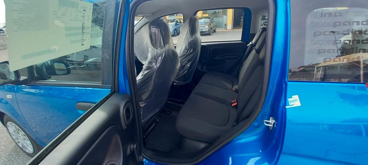 Fiat Panda cc. 1.000 Benzina-Elettrica (Ibrida) 70 CV. 5 Porte 5 Posti Euro 6ETEMP Temp KM. 0 Utilizzabile anche per i Neopatentati.