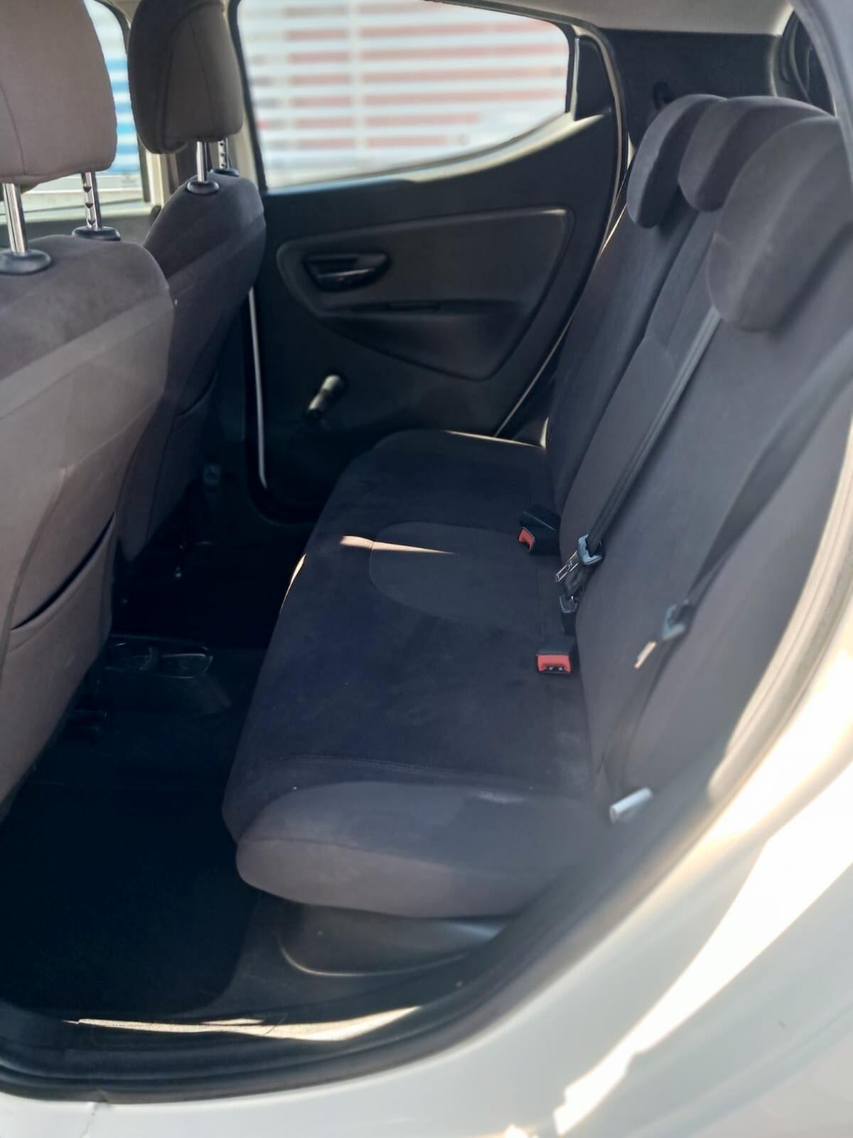 Lancia Ypsilon 1.2 69 CV 5 porte GPL Ecochic Gold