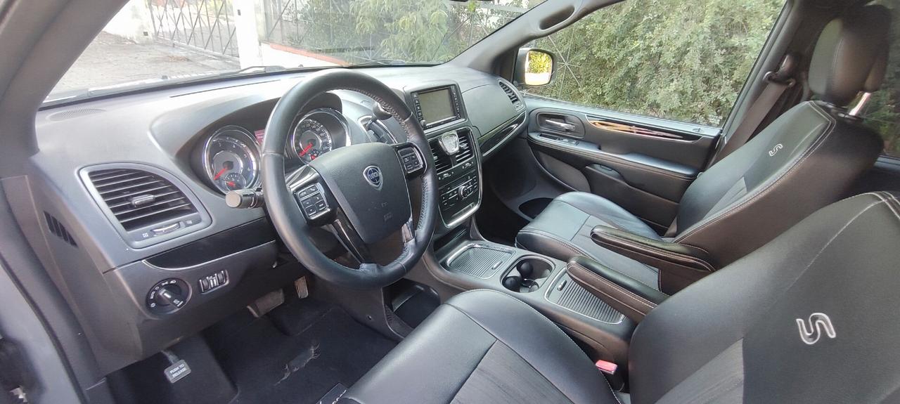 Lancia Voyager 2.8 Turbodiesel S 177 CV