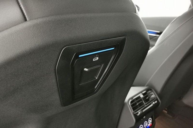 BMW Serie 5 520d xDrive M Sport Gancio Tetto Pelle Camera 360°