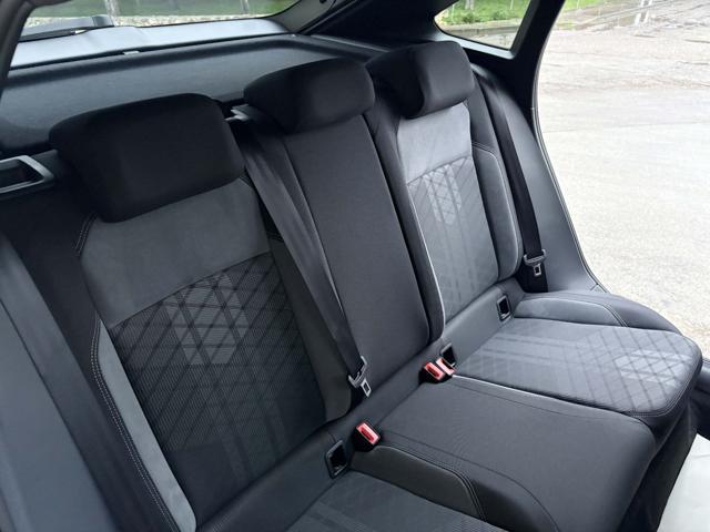 VOLKSWAGEN Taigo 1.0 TSI 116 CV DSG R-Line TETTO APR/PAN