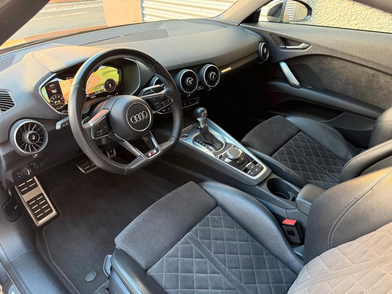 Audi TT Roadster 40 TFSI S tronic MATRIX