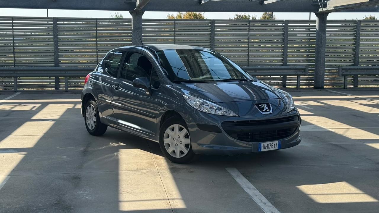 Peugeot 207 1.4 8V 75CV 5p. X Line