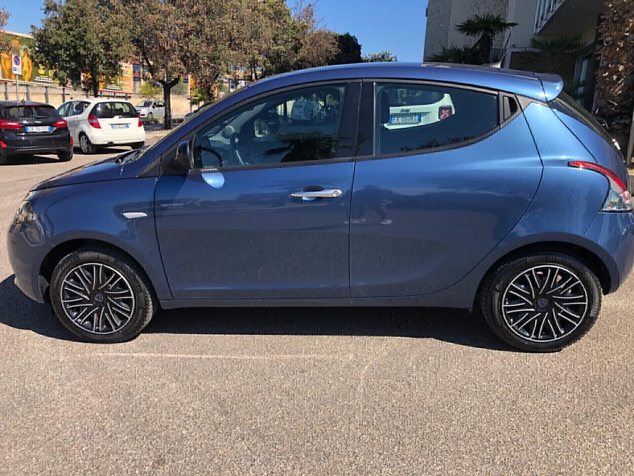 Lancia Ypsilon 1.0 FireFly 5 porte SUPER PREZZO