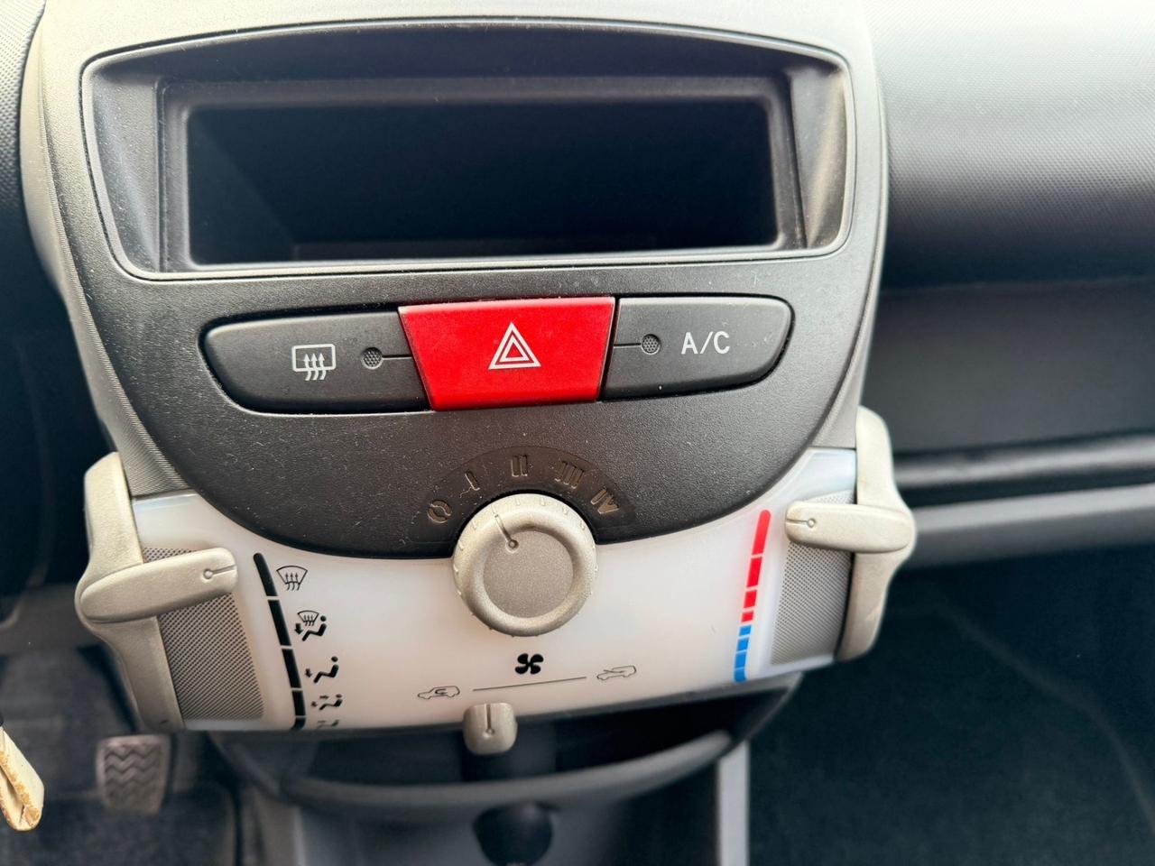 Toyota Aygo 1.0 12V VVT-i 3 porte Sol