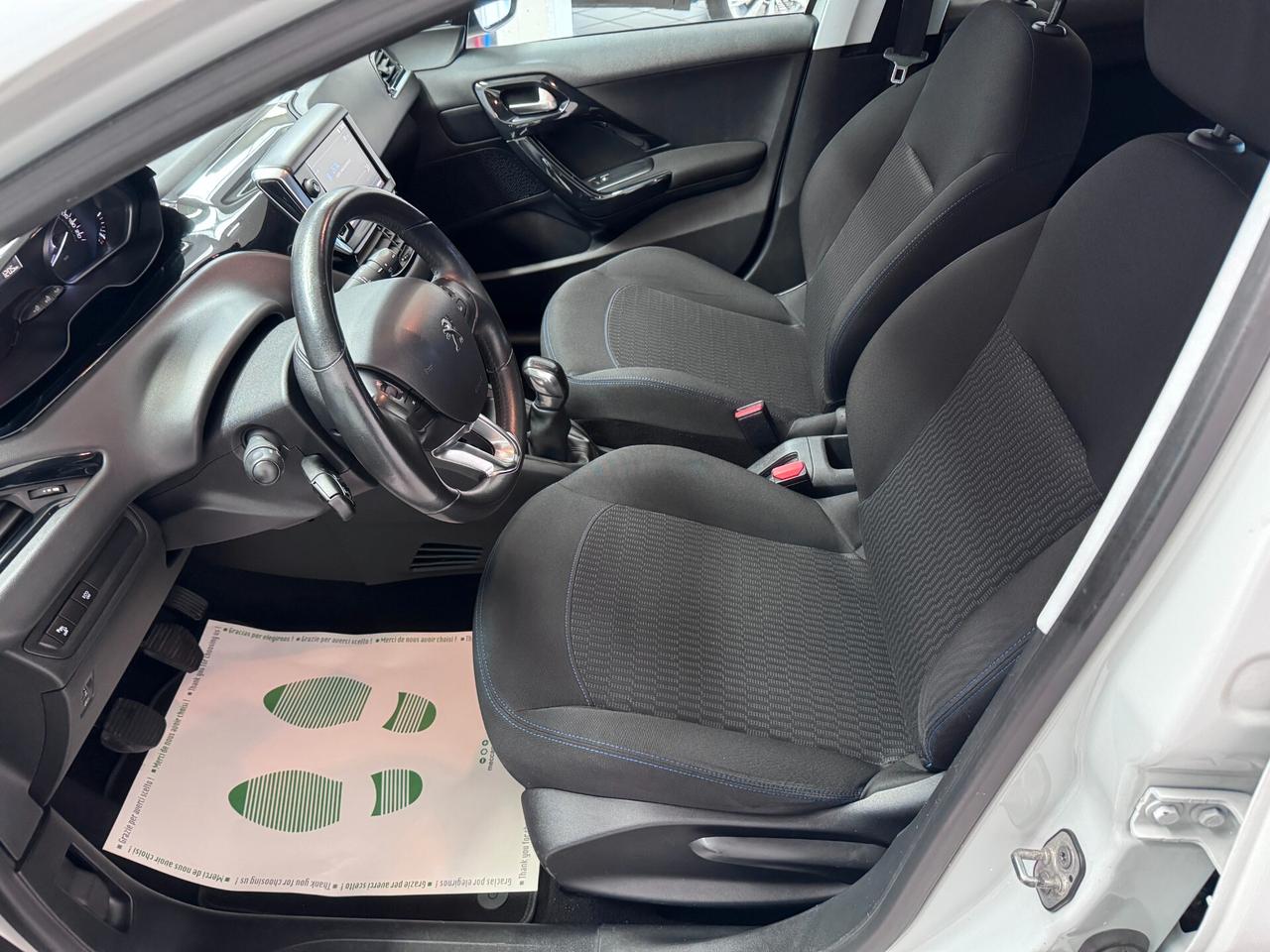 Peugeot 208 1.2 BENZINA 5 PORTE Signature