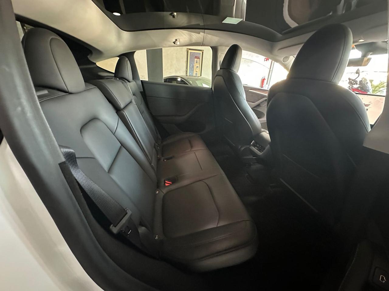 Tesla Model Y Standard Range RWD single moto #6584