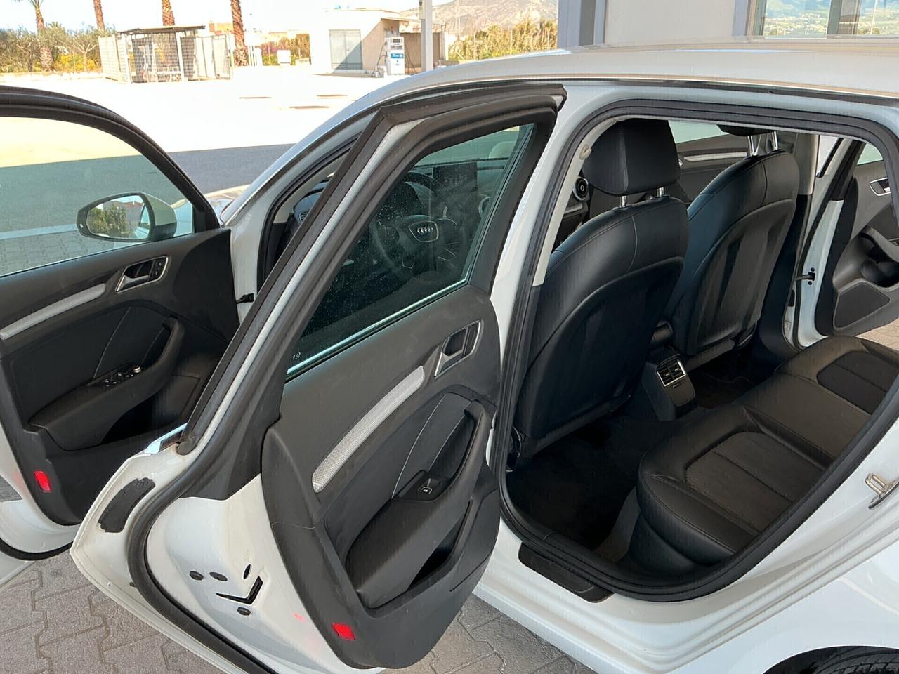 Audi A3 1.6 TDI clean diesel Ambiente