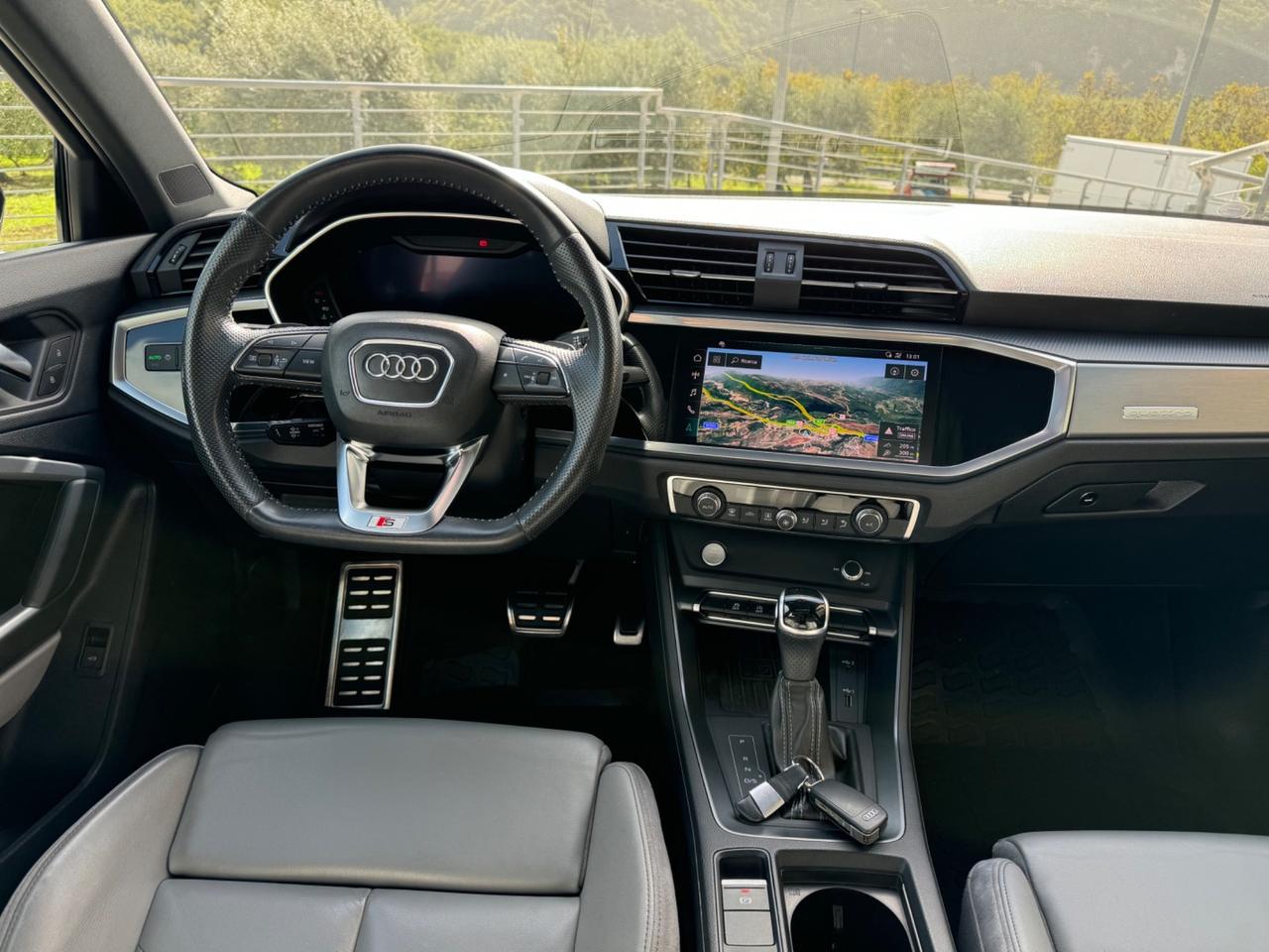 Audi Q3 40 TDI quattro S tronic S-Line