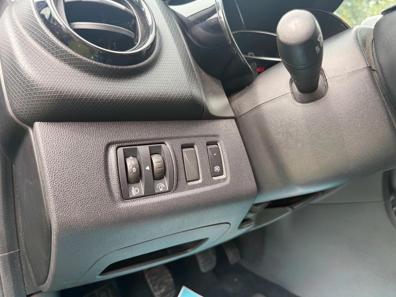 Renault Clio 90 CV 5 porte Moschino Intens /OK NEOPATENTATI