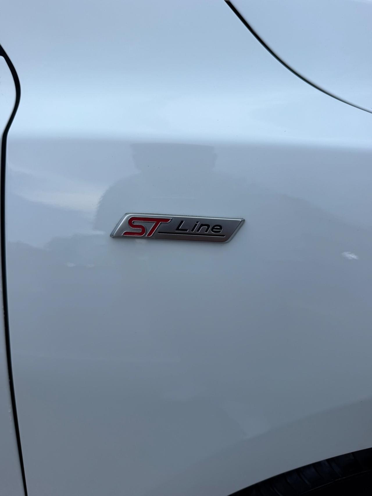 Ford Focus 1.0 EcoBoost Hybrid 125 CV 5p. ST-Line