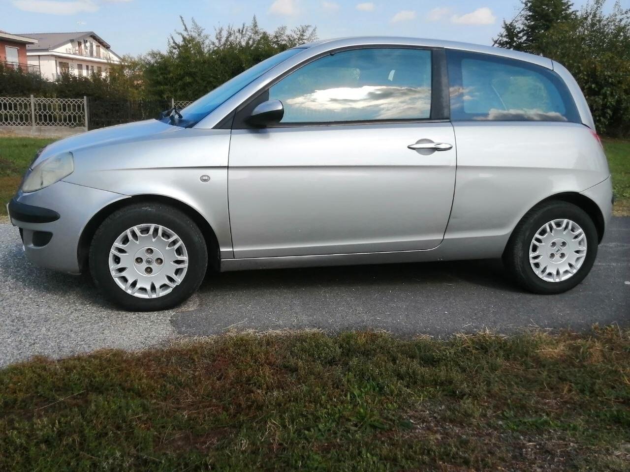 Lancia Ypsilon 1.2 Gold GPL