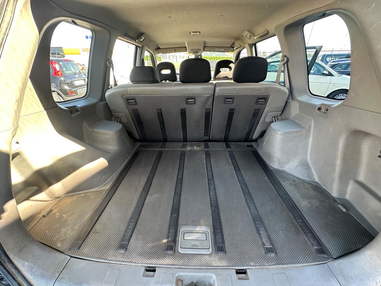 Nissan X-Trail 2.2 dCi Elegance Columbia