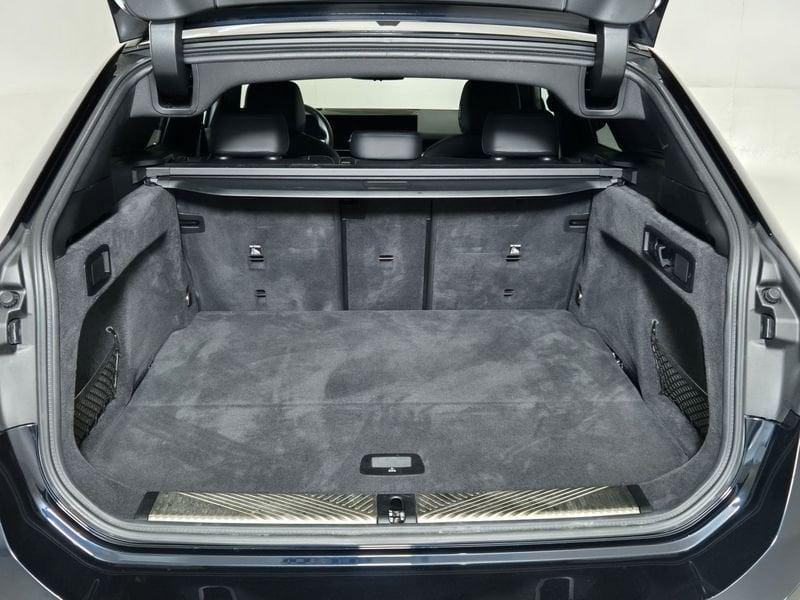 BMW Serie 5 Serie 5 G61 Touring 520d Touring 48V xdrive auto