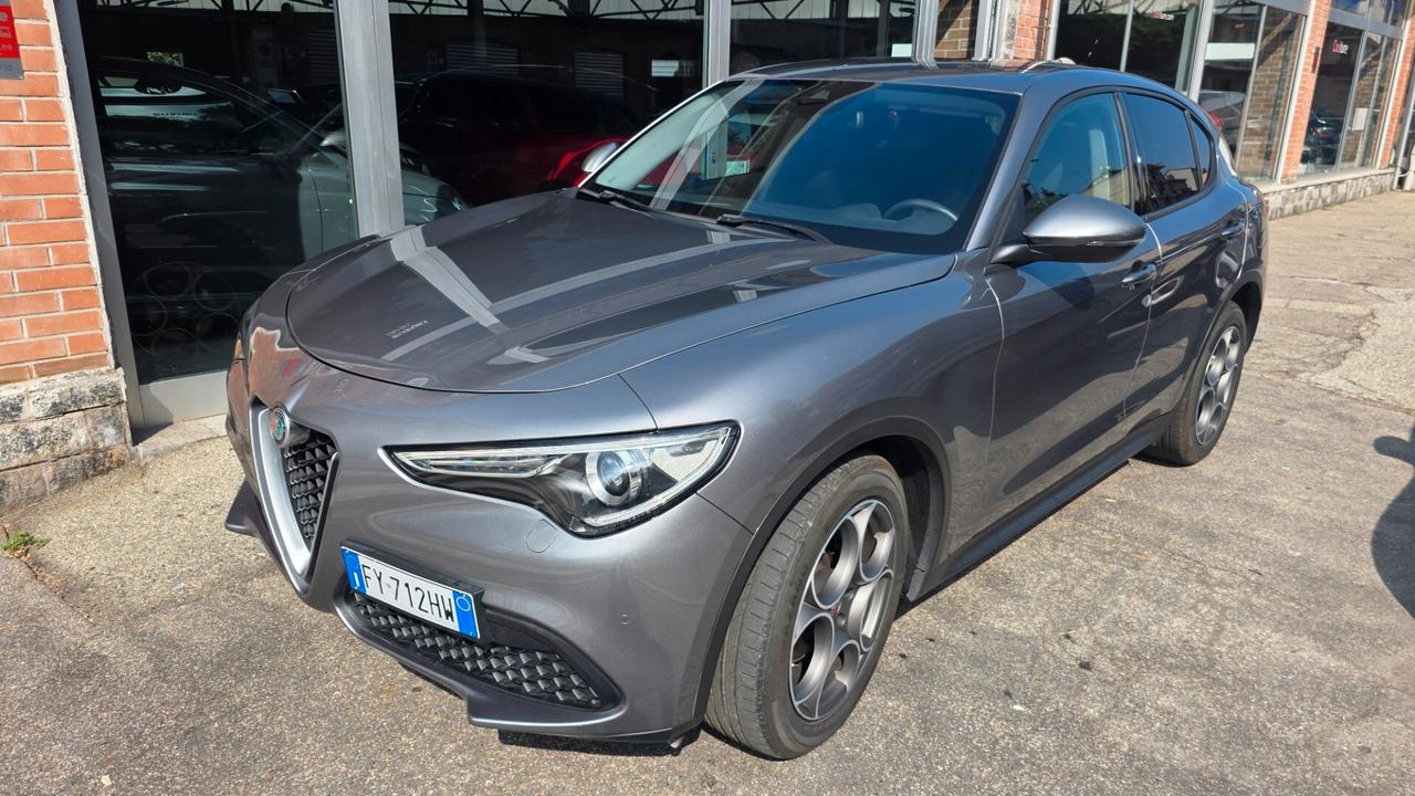 Alfa Romeo Stelvio 2.2 Turbodiesel 160 CV AT8 RWD Sport-Tech