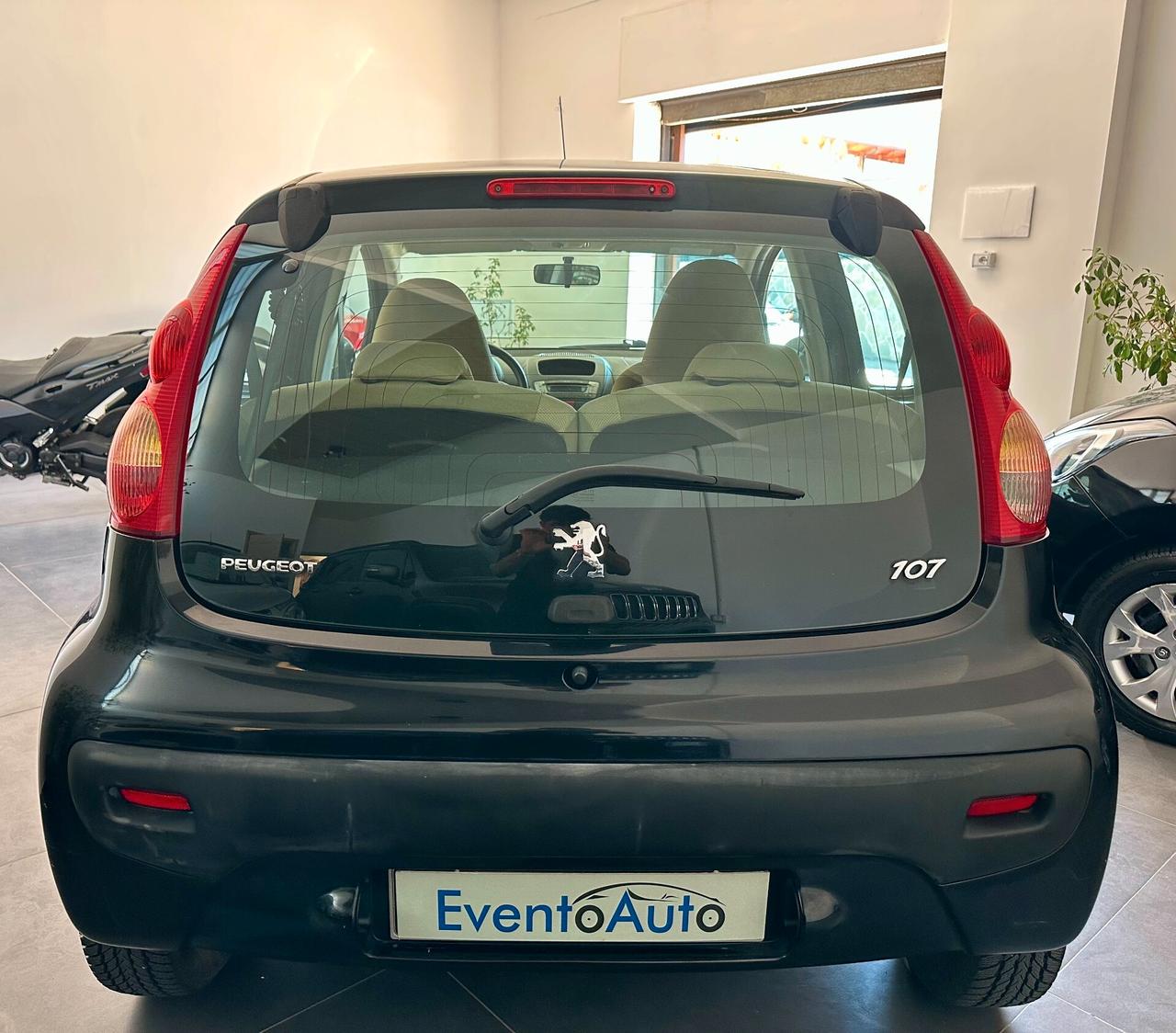 Peugeot 107 1.0 68CV 5p. Sweet Years