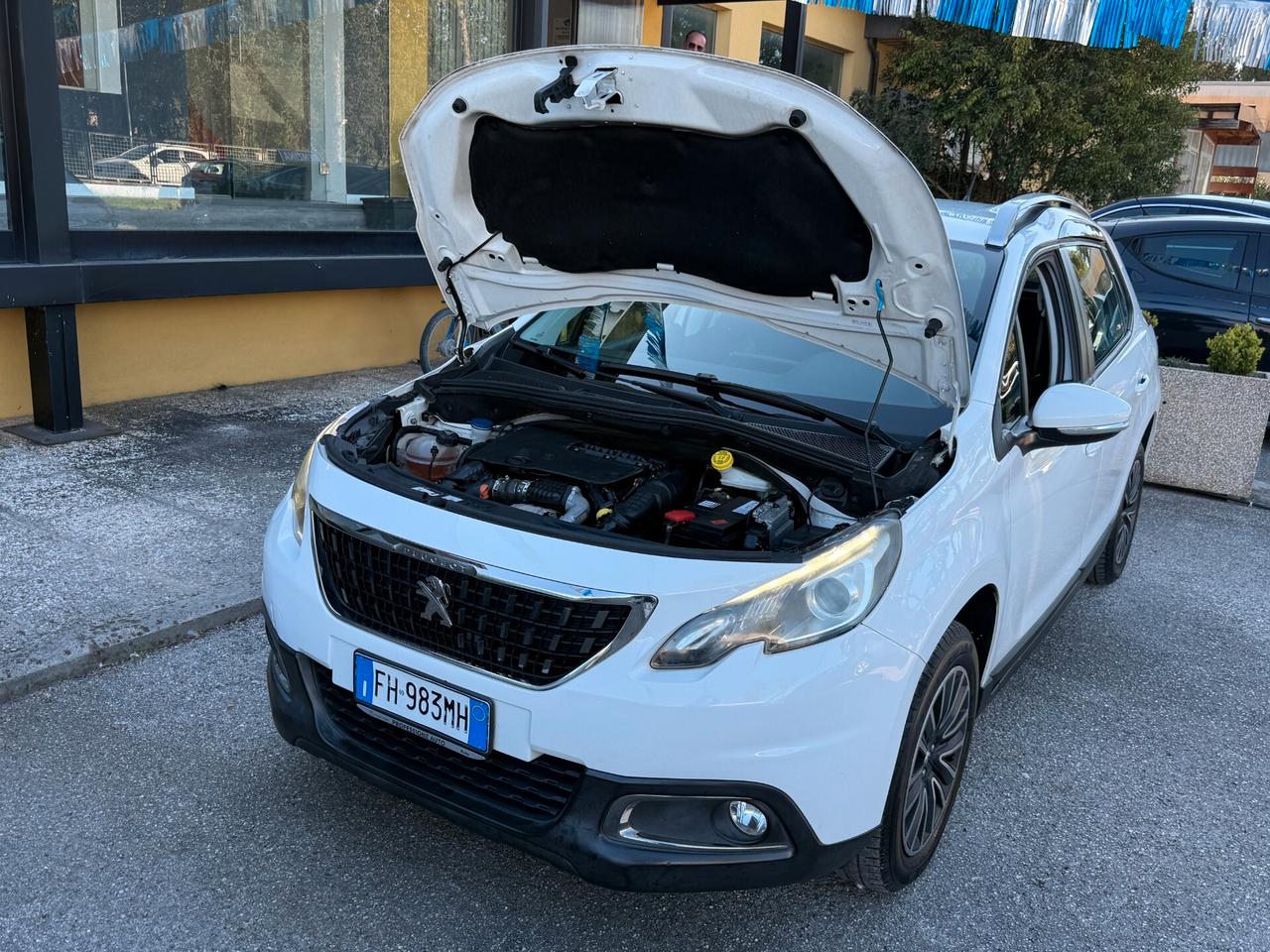 Peugeot 2008 BlueHDi 100 Allure