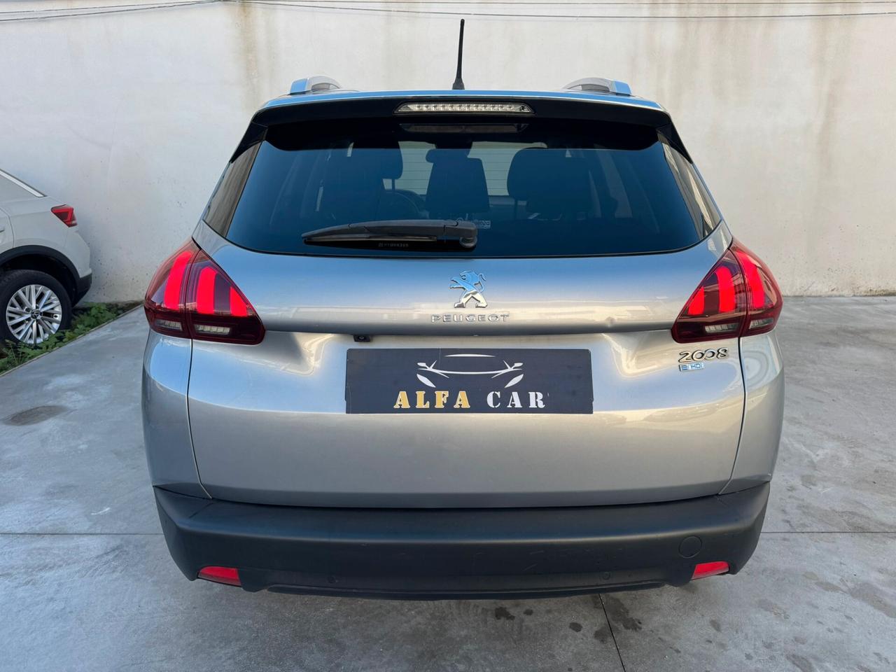 PEUGEOT 2008 1.5 BlueHDi 100CV 2019!!!