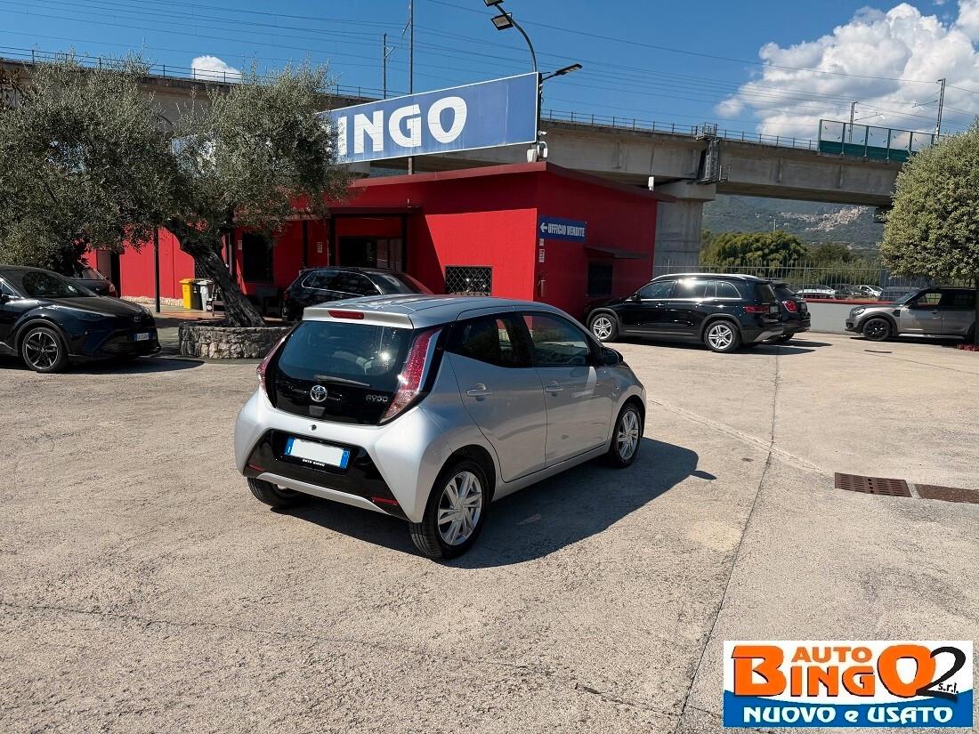 Toyota Aygo 1.0 VVT-i 69 CV 5 porte x-cool TSS