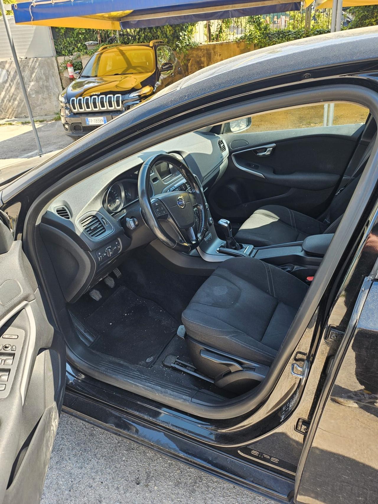 Volvo V40 D2 1.6 Ocean Race