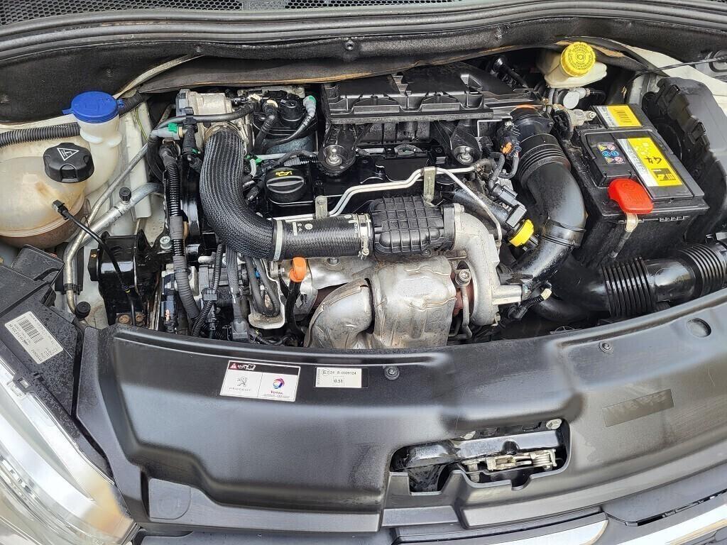Peugeot 208 1.4 HDI-CINTA DISTRIBUZ. E TAGLIANDO