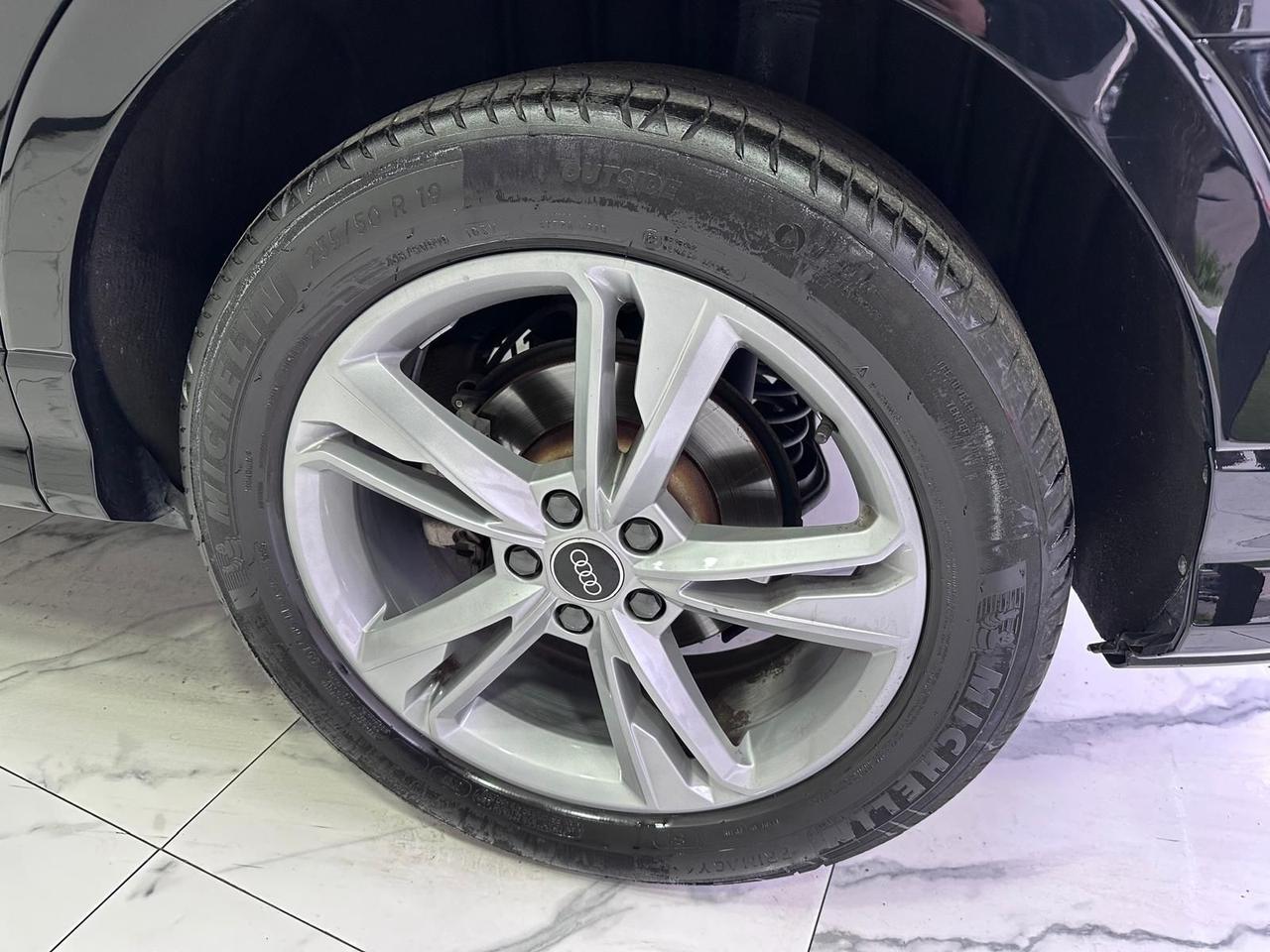 Audi Q3 35 TDI S tronic line -GARANTITA-2020