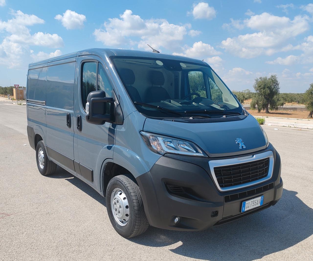 Peugeot Boxer 330 2.2 BlueHDi 120 S&S PC-TN Furgone PARI AL NUOVO