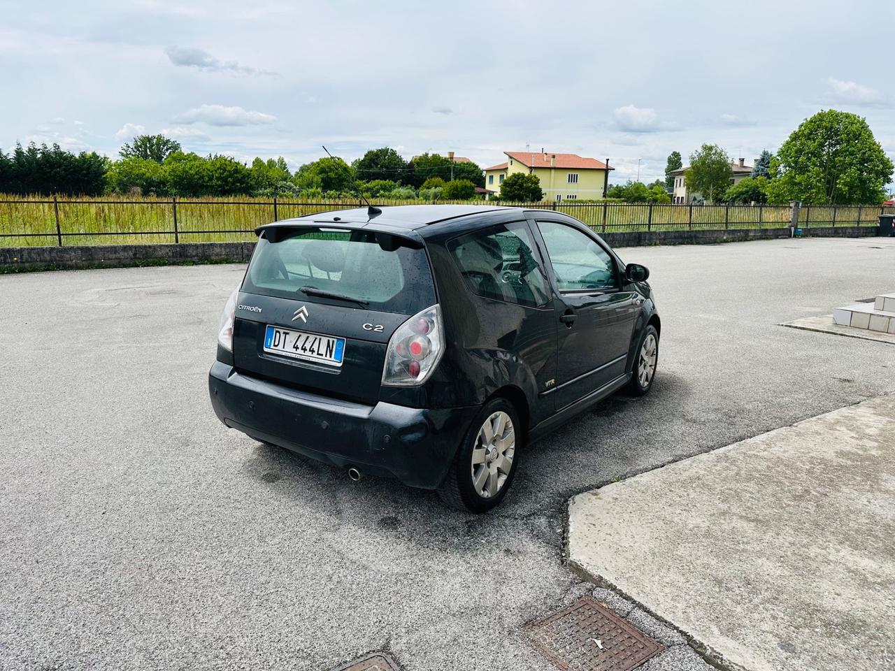 Citroen C2 1.4 benzina vti 2008 215.000km neo patentati
