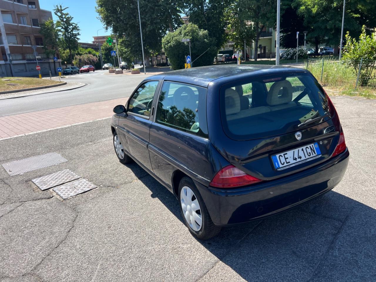 Lancia Y 1.2i 16V cat LS