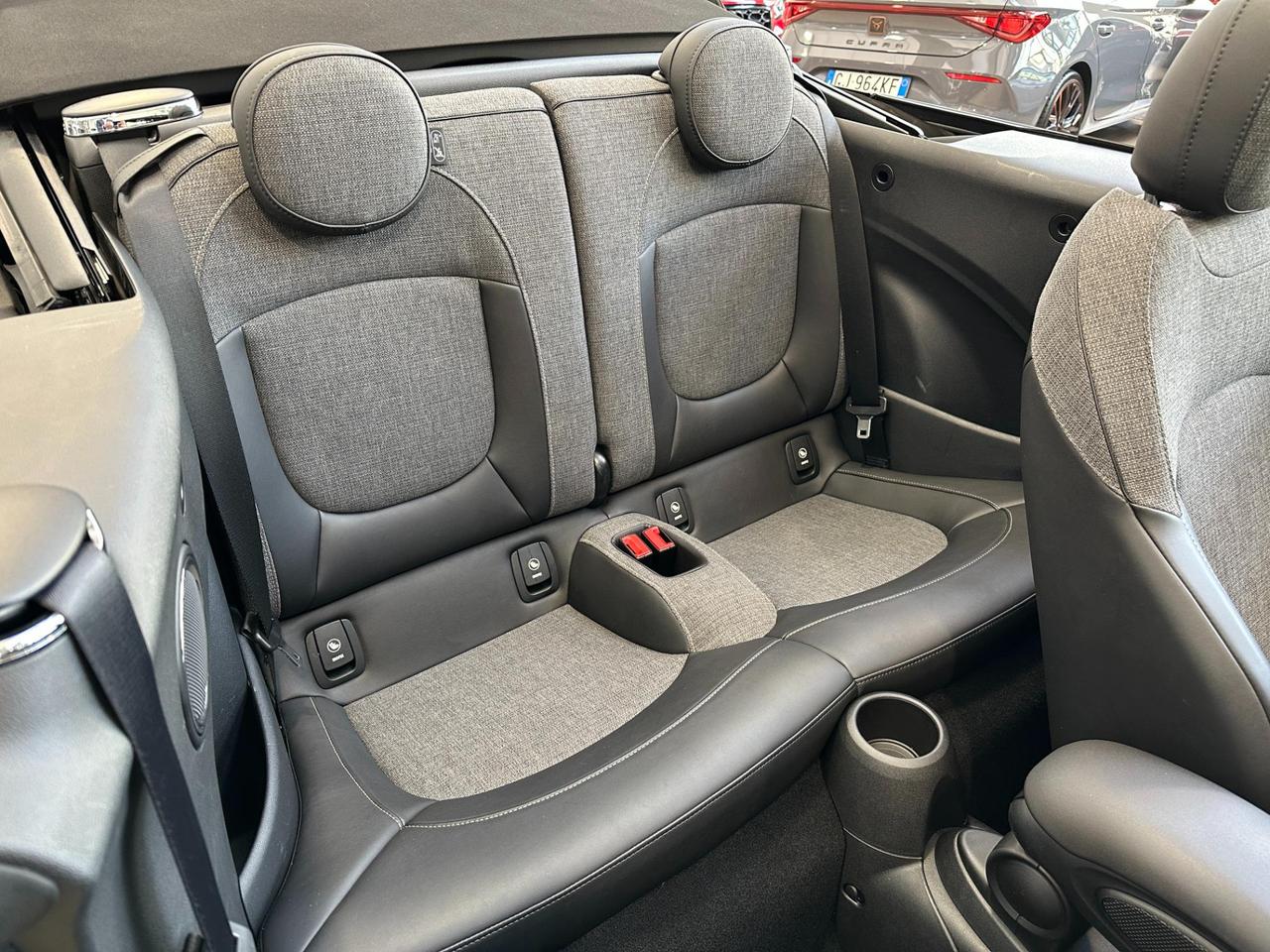 Mini Cabrio Cooper D Hype 1.5 Auto-LED-17"-Telecamera-Carplay-Pack Luci