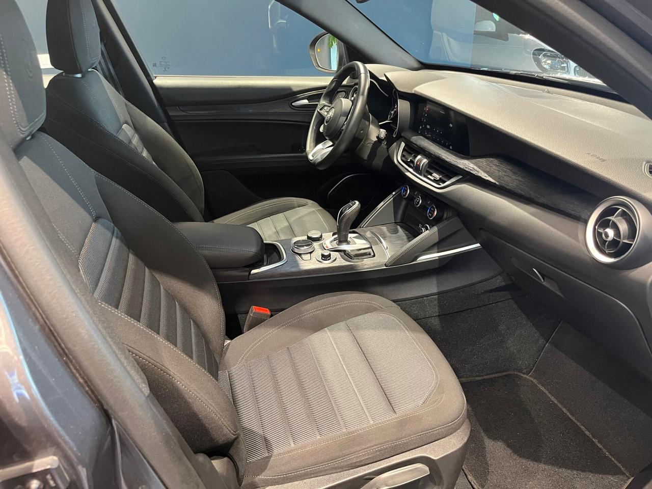 Alfa Romeo Stelvio 2.2 Turbodiesel 160 CV AT8 RWD Business