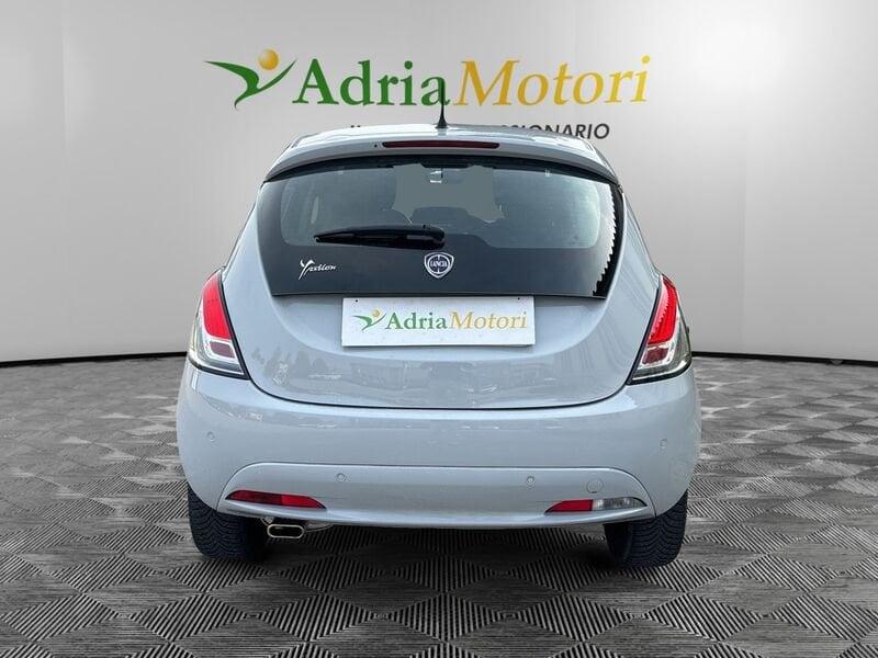 Lancia Ypsilon 1.2 69 CV 5 porte S&S Platinum