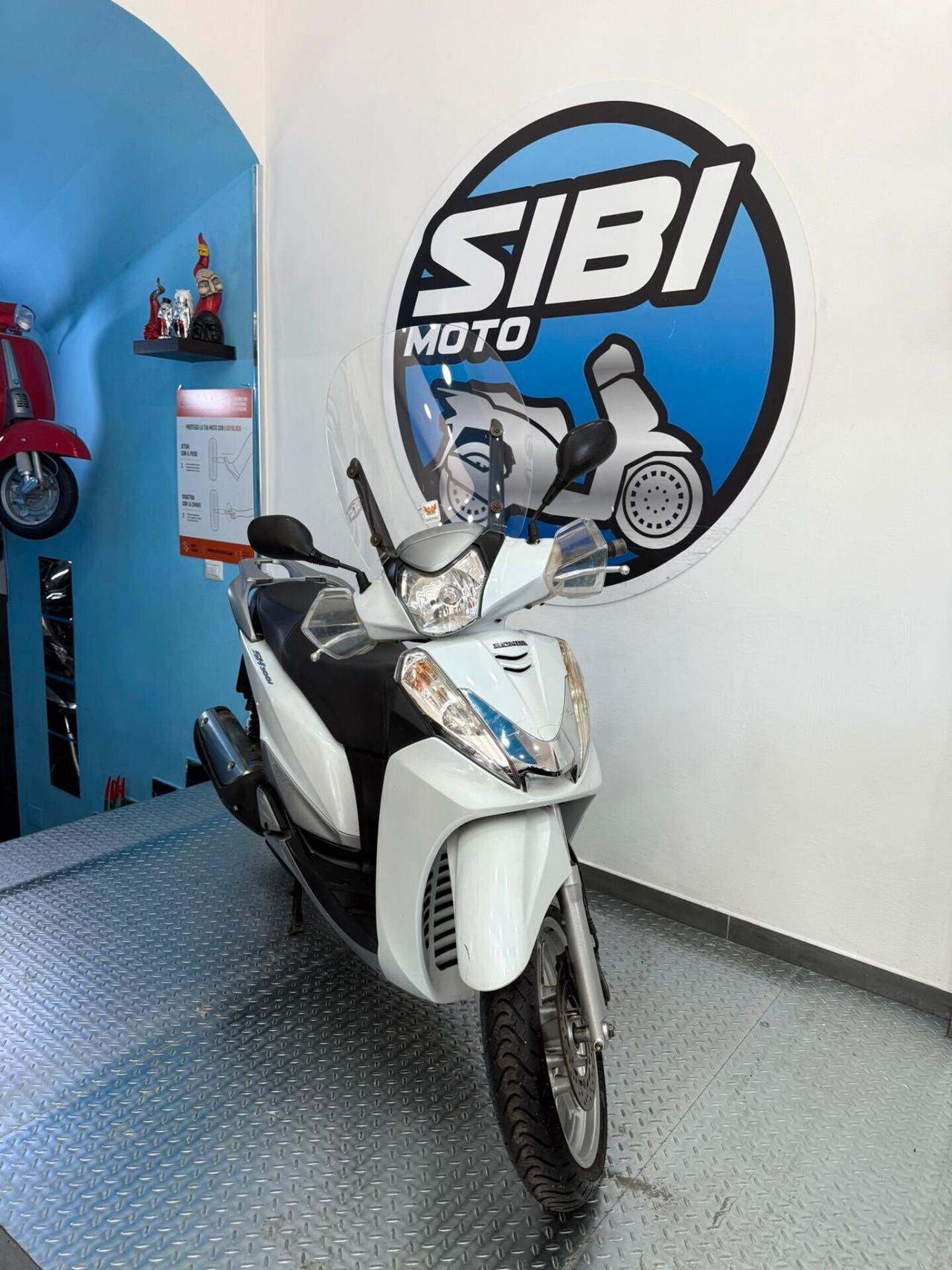 HONDA SH 300
