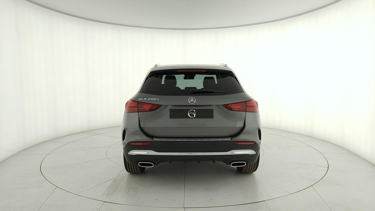 Mercedes-Benz GLA 200 d automatic