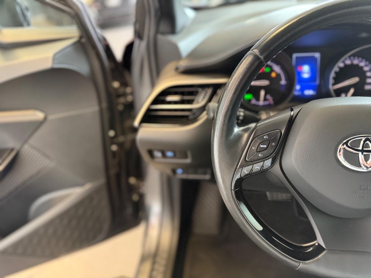 Toyota C-HR 1.8 Hybrid E-CVT Lounge