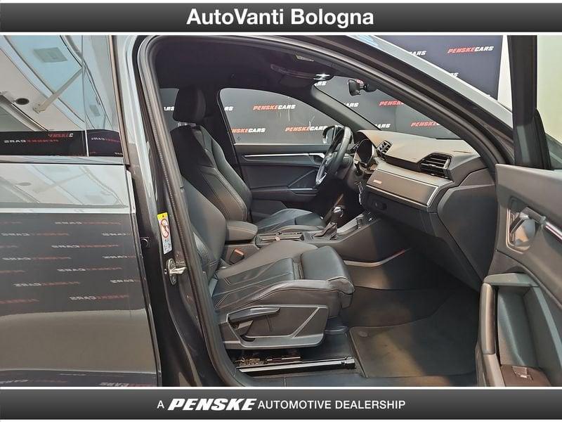 Audi Q3 Q3 35 2.0 tdi Identity Black s-tronic