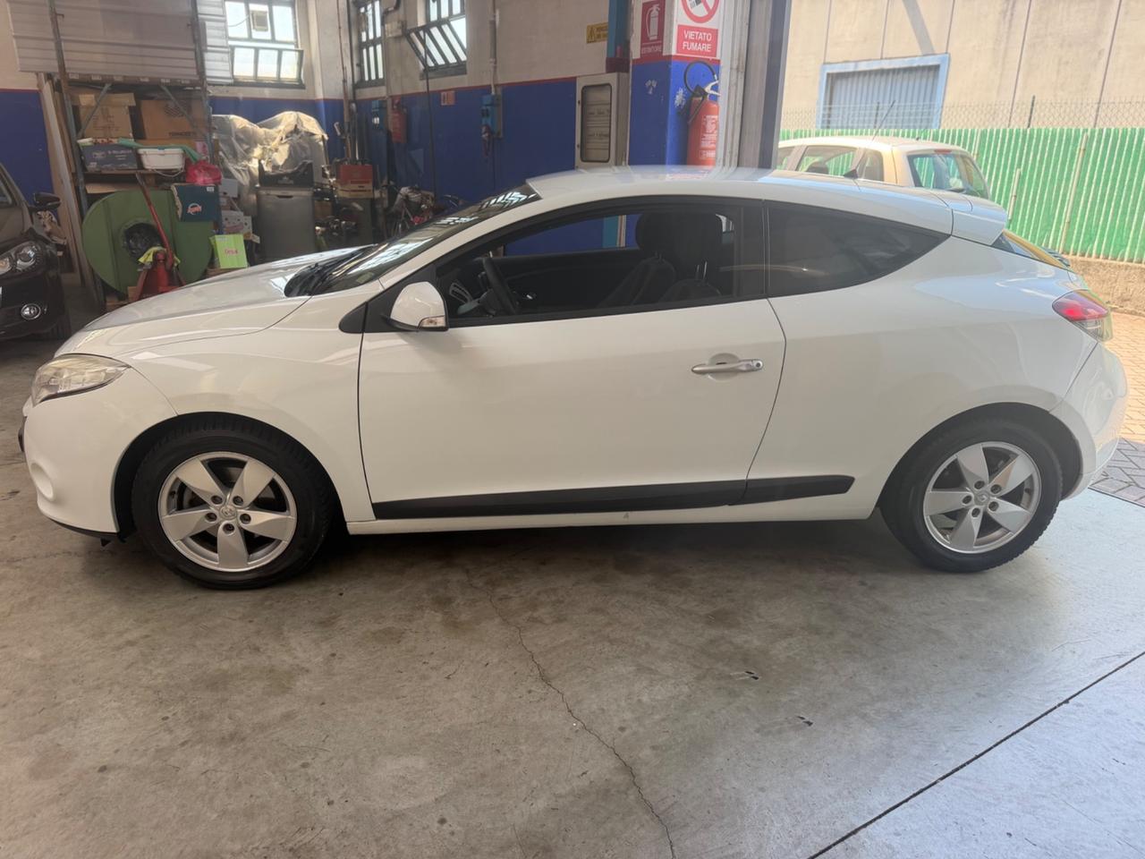 Renault Megane Mégane Coupé 1.5 dCi 110CV Dynamique