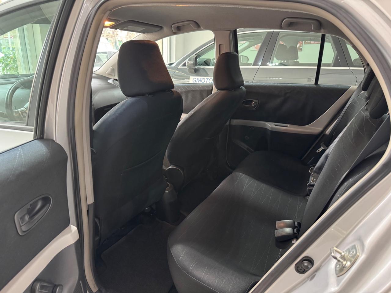 Toyota Yaris 1.0 benzina 5 porte Sol