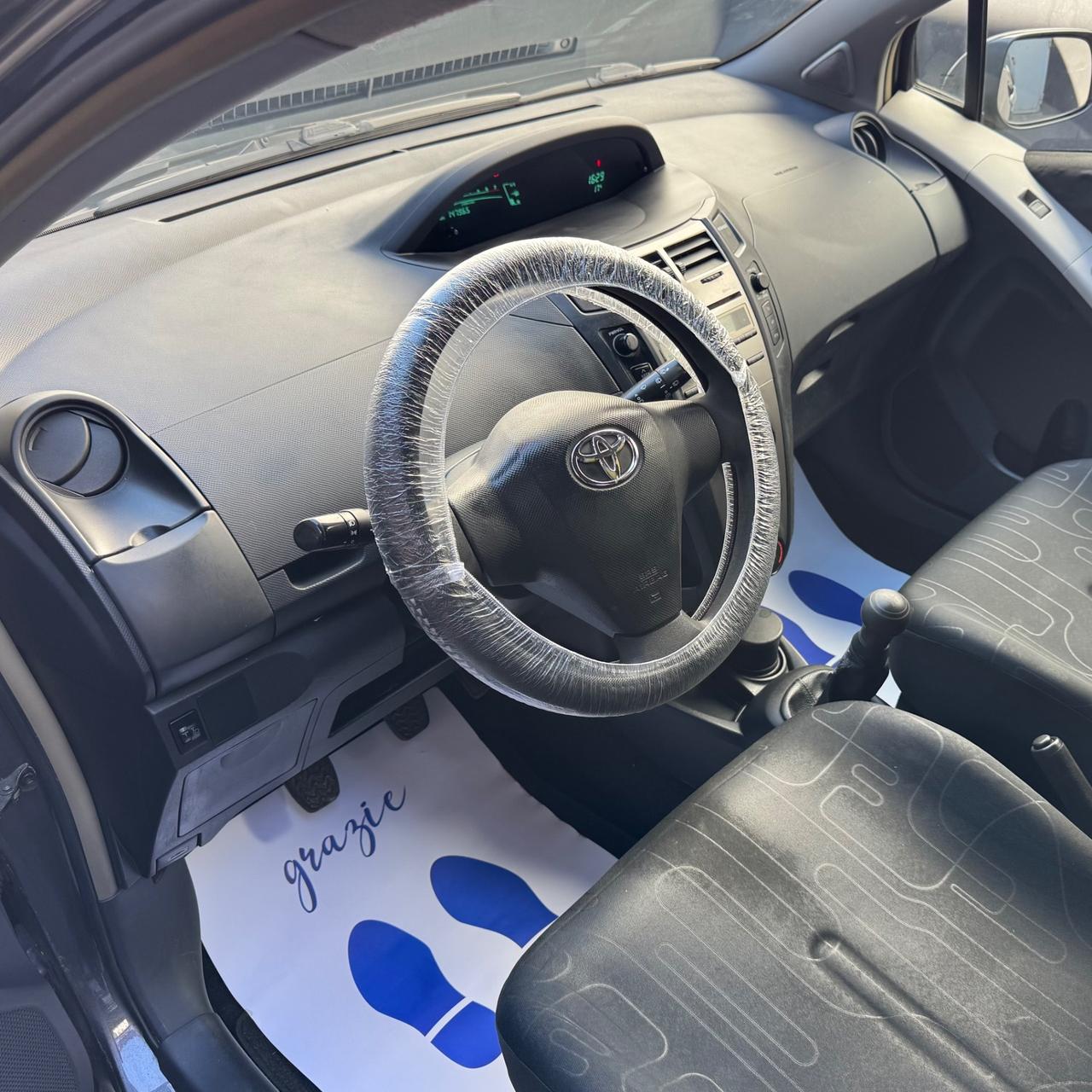 Toyota Yaris 1.0 5 porte Now