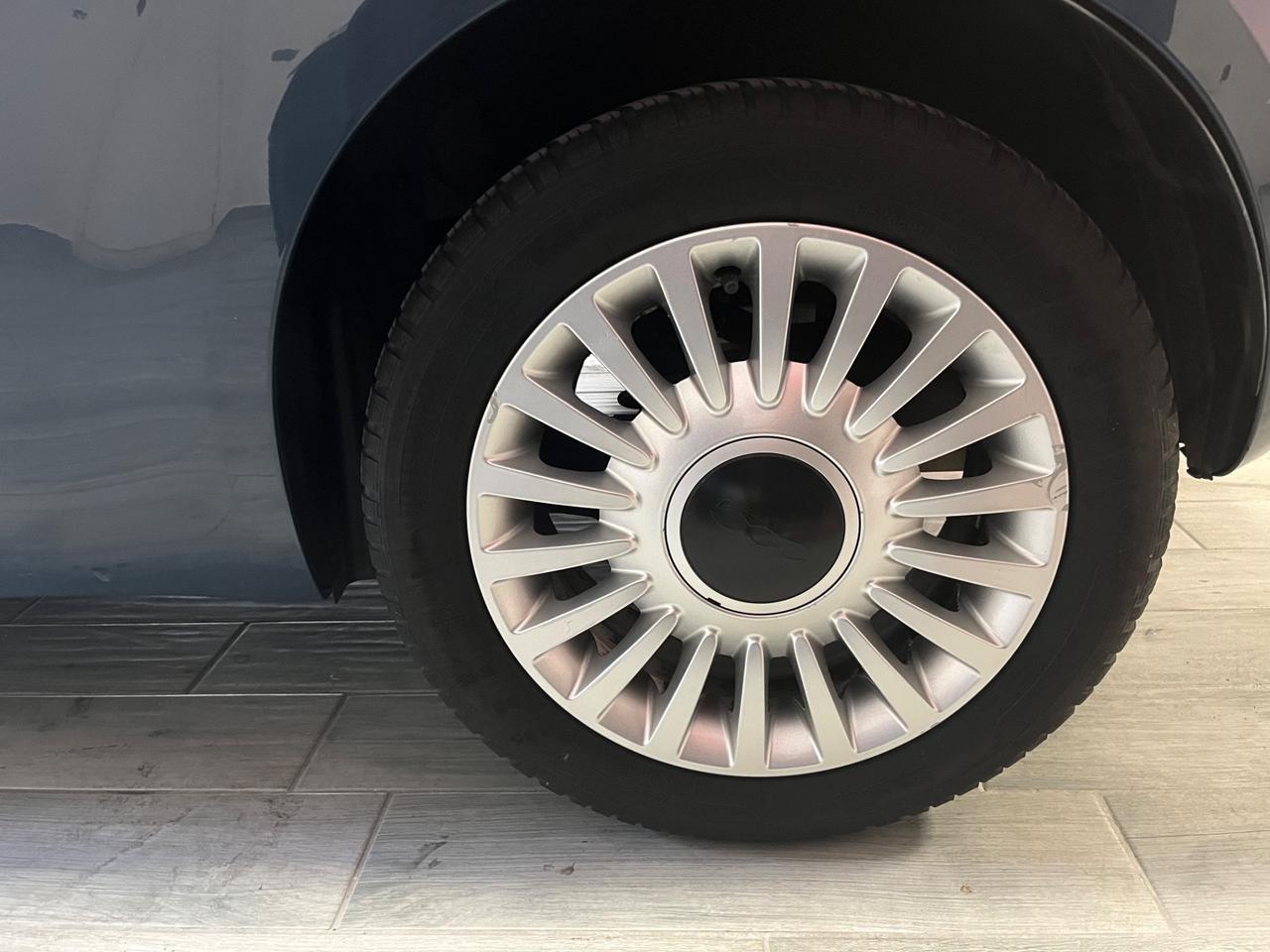 FIAT 500 1.2 BENZINA LOUNGE POCHI CHILOMETRI